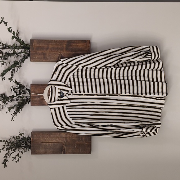 Anthropologie X Maeve Button Up Blouse - Picture 3 of 8